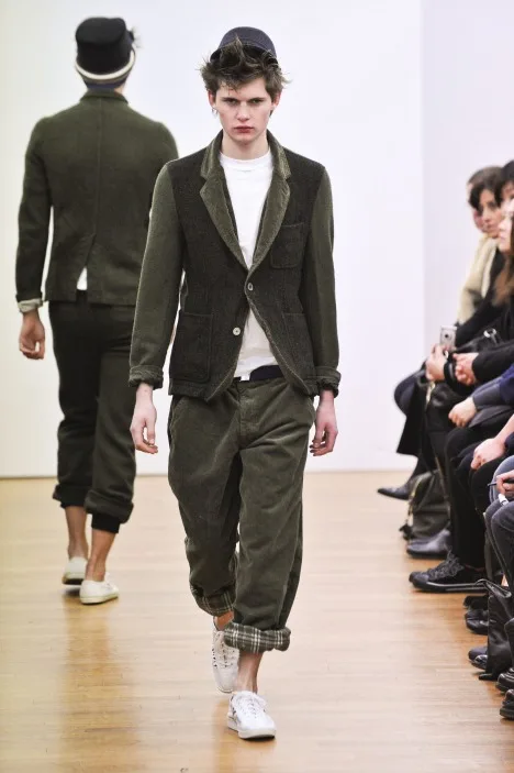 コムデギャルソンシャツ 2011秋冬 LOOK 17