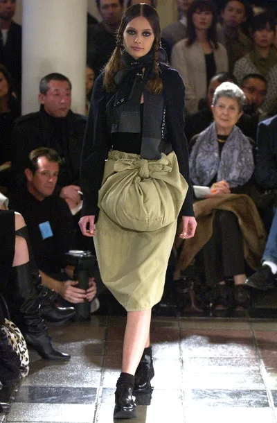 コムデギャルソン 2003秋冬 LOOK 22
