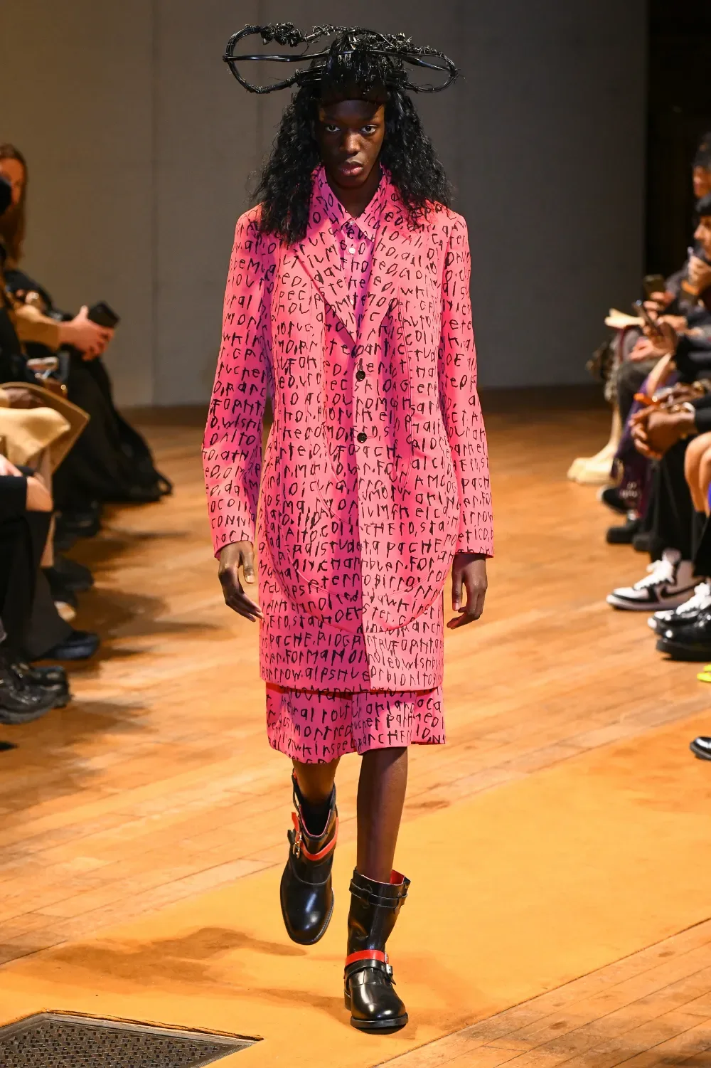 コムデギャルソンオムプリュス 2023年秋冬 LOOK 6