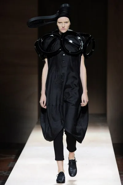 JUNYA WATANABE 2016 SSの同シーズン掲載写真。