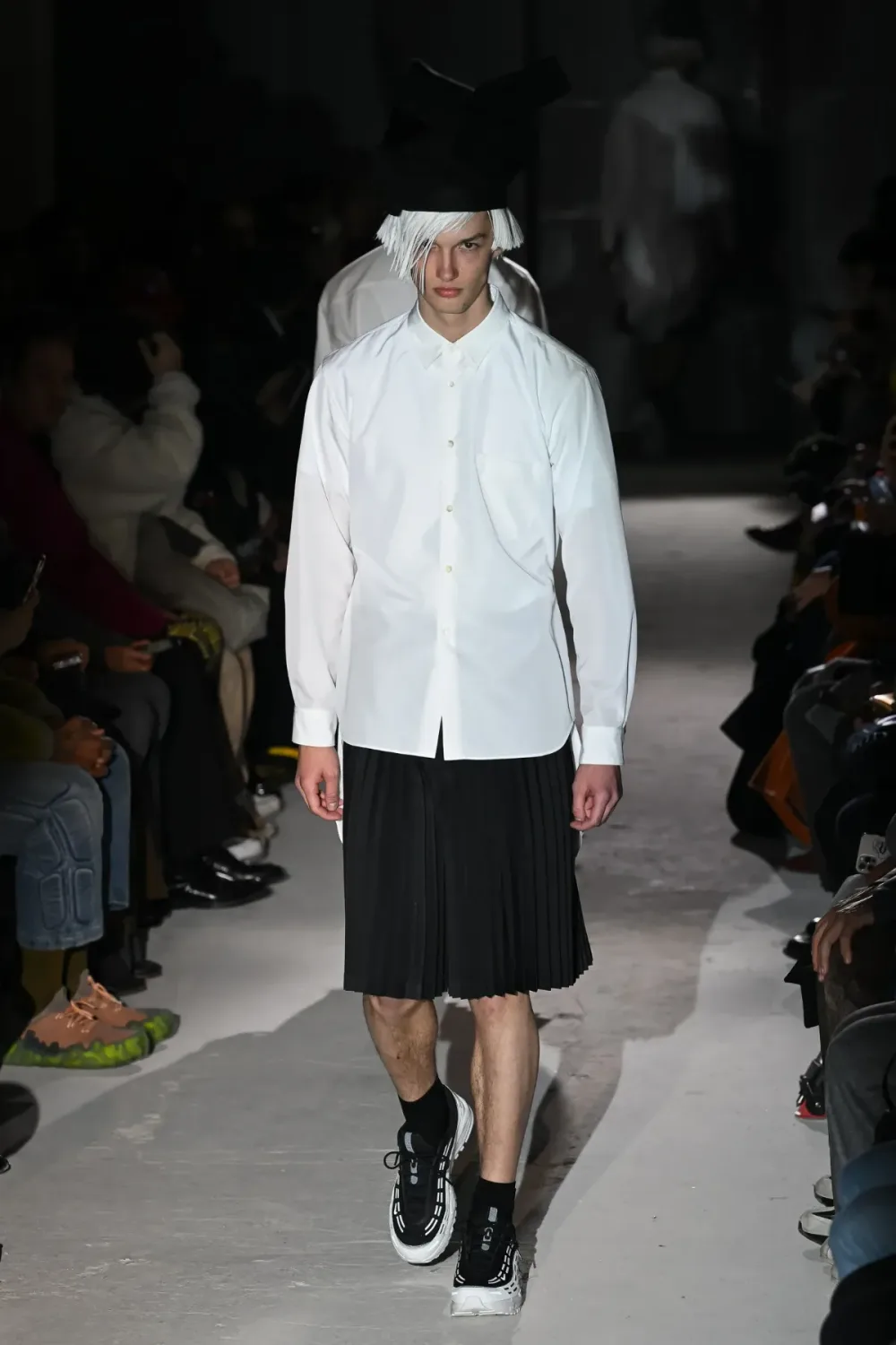 コムデギャルソンオムプリュス 2024年秋冬 LOOK 16