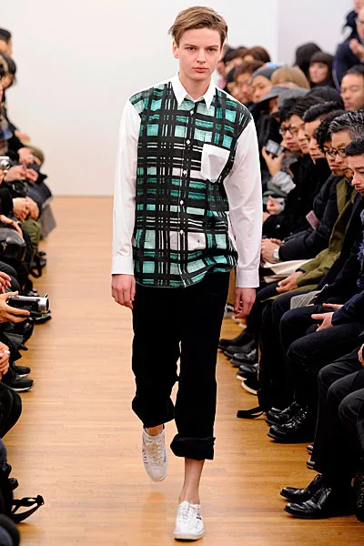 コムデギャルソンシャツ 2010秋冬 LOOK 17