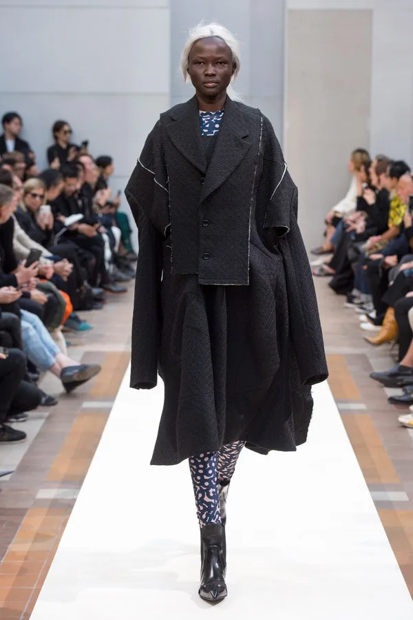 コムデギャルソン 2019春夏 LOOK 10