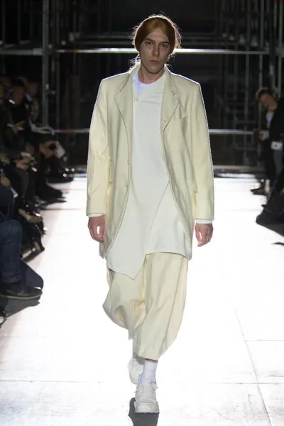 コムデギャルソンオムプリュス 2018秋冬 LOOK 26
