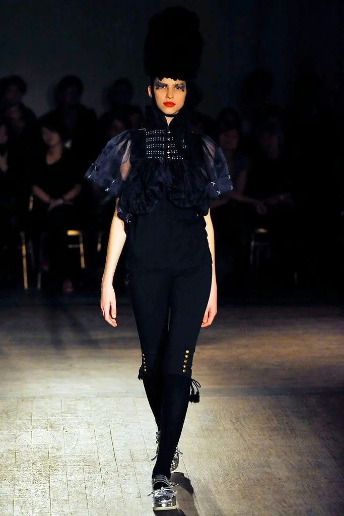 t a o 2009年春夏コレクション LOOK 1