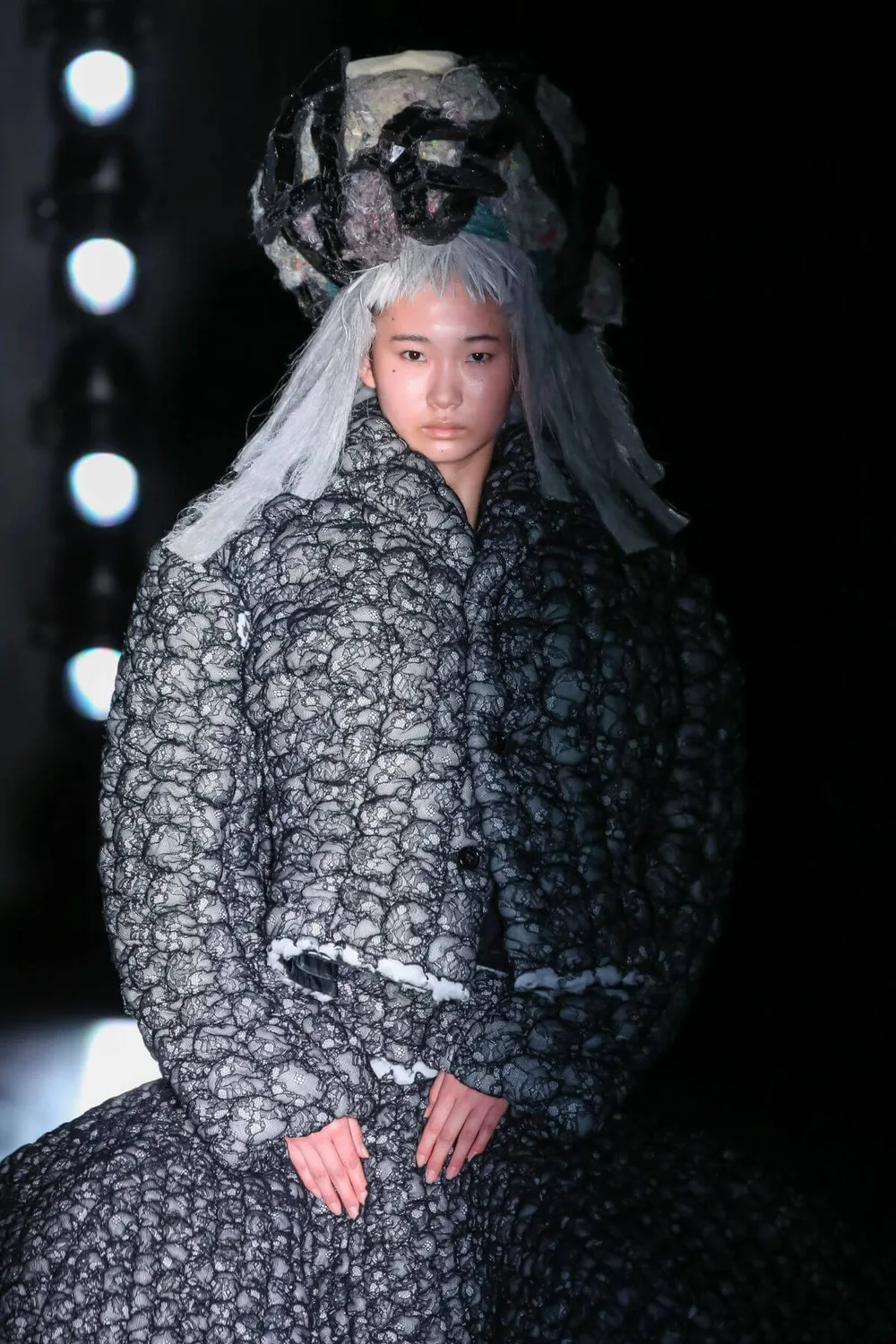 コムデギャルソン 2022年秋冬 LOOK 10 / VIEW 2