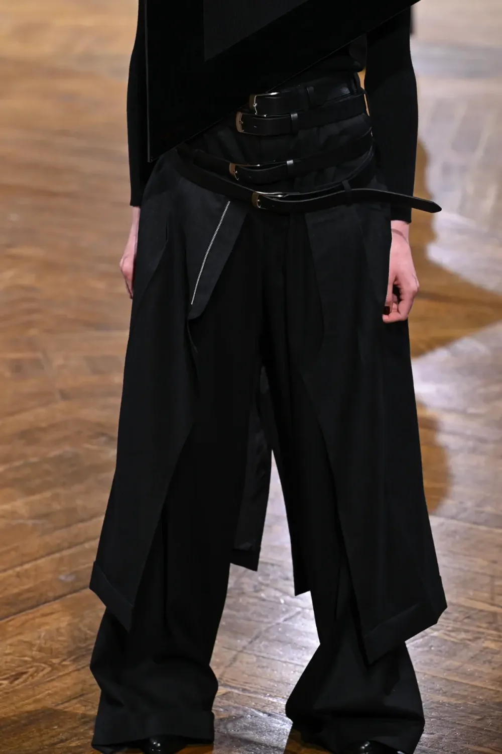 ジュンヤワタナベ 2024年秋冬 LOOK 3 / VIEW 2