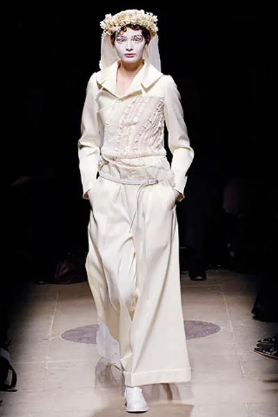 コムデギャルソン 2005秋冬 LOOK 2