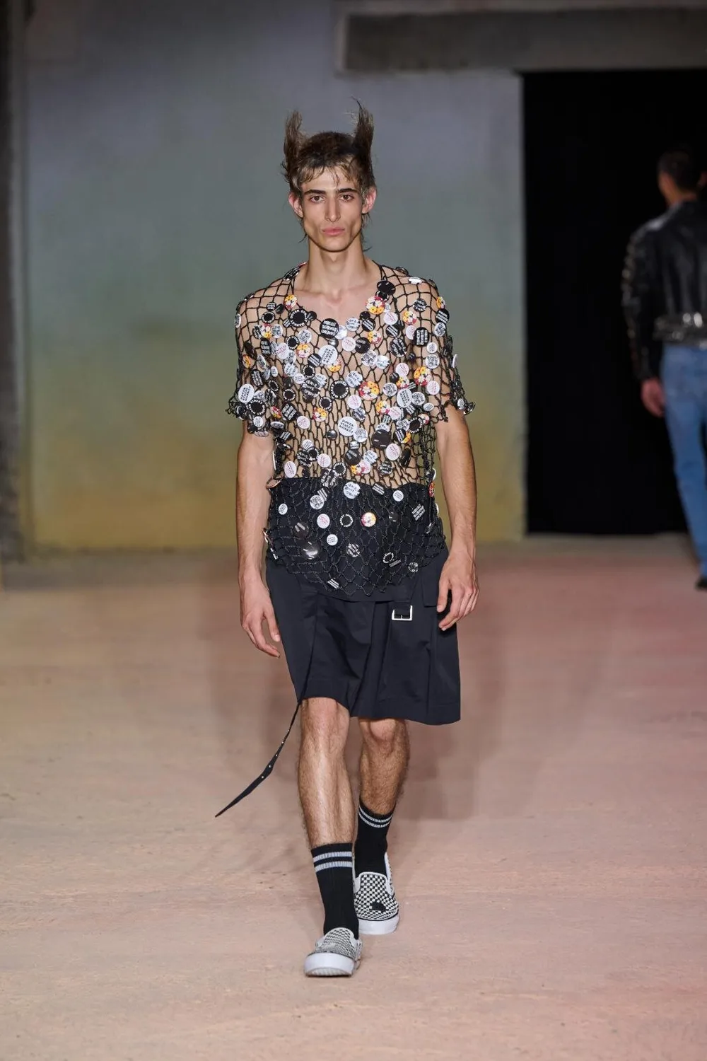ディーエスエムケイニノミヤ 2027年春夏 LOOK 15