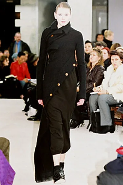 コムデギャルソン 2002秋冬 LOOK 17