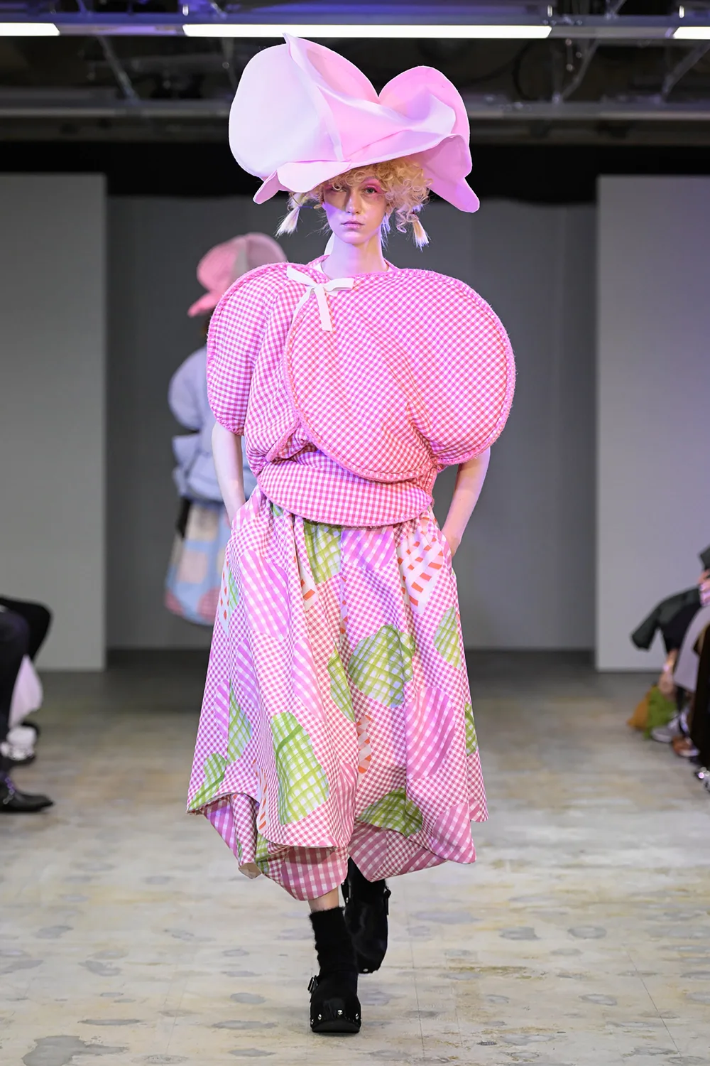t a o 2026年秋冬コレクション LOOK 1