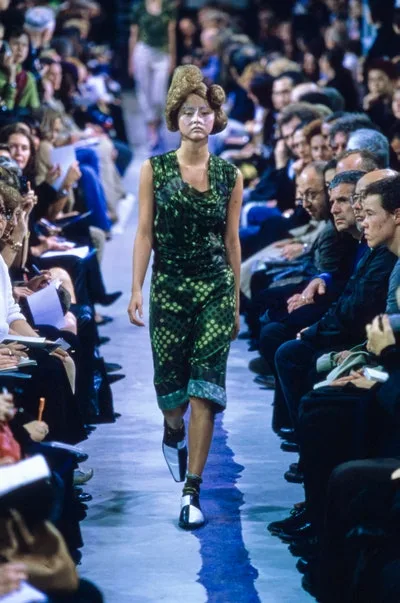 コムデギャルソン 2001春夏 LOOK 16