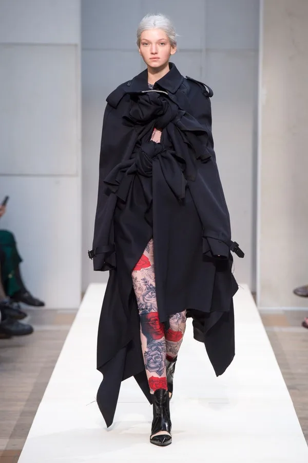 コムデギャルソン 2019春夏 LOOK 18
