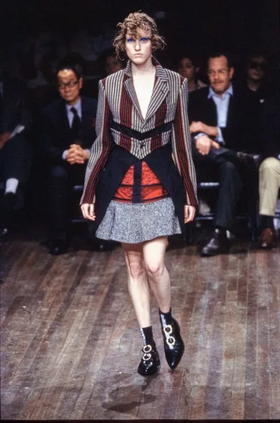 コムデギャルソン 2001秋冬 LOOK 34