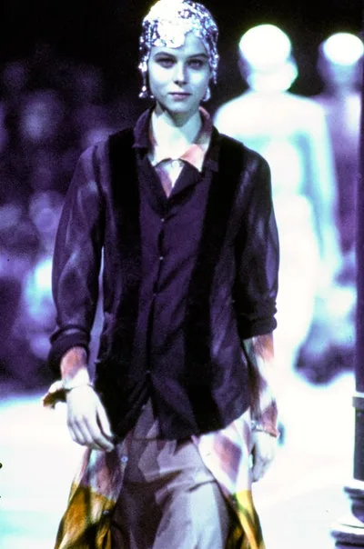 コムデギャルソン 1993秋冬 LOOK 2
