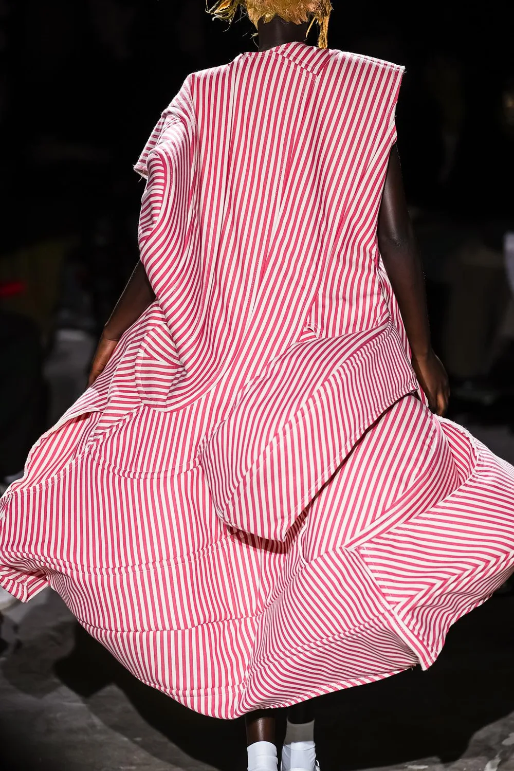 コムデギャルソン 2027年春夏 LOOK 16 / VIEW 5