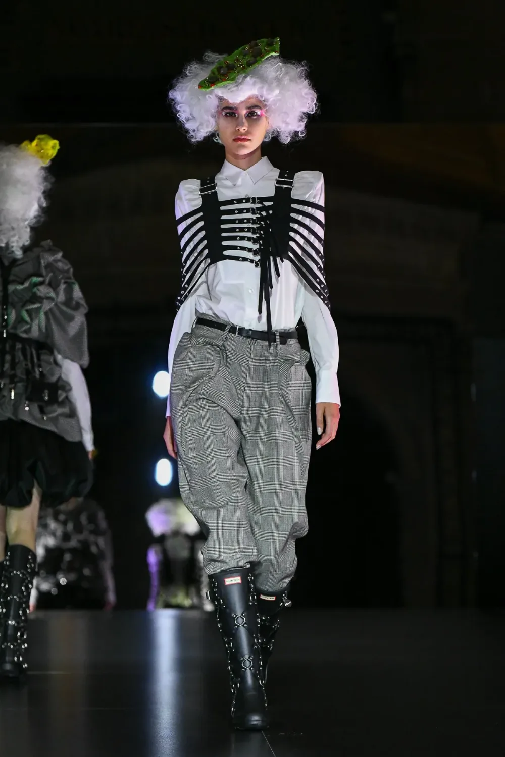 ノワールケイニノミヤ 2023年春夏 LOOK 8