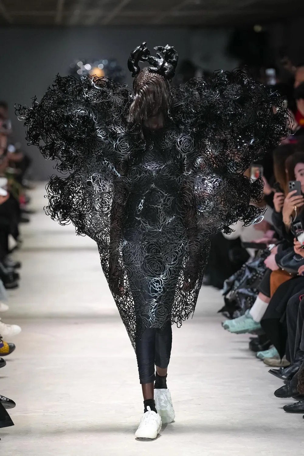 ノワールケイニノミヤ 2026年秋冬 LOOK 5