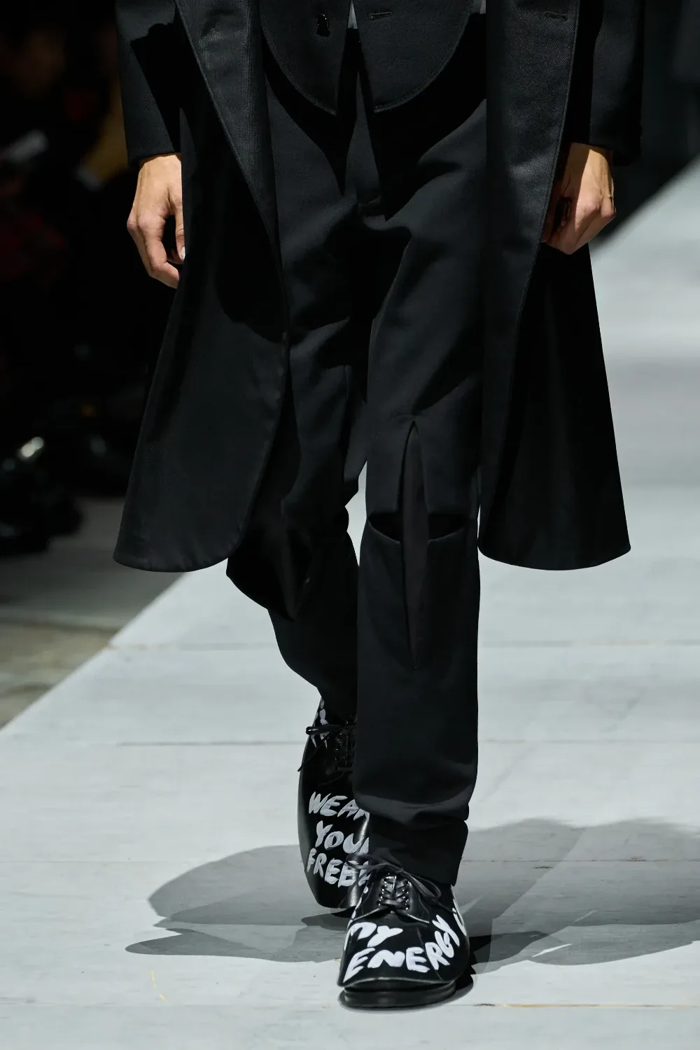 コムデギャルソンオムプリュス 2026年秋冬 LOOK 28 / VIEW 4