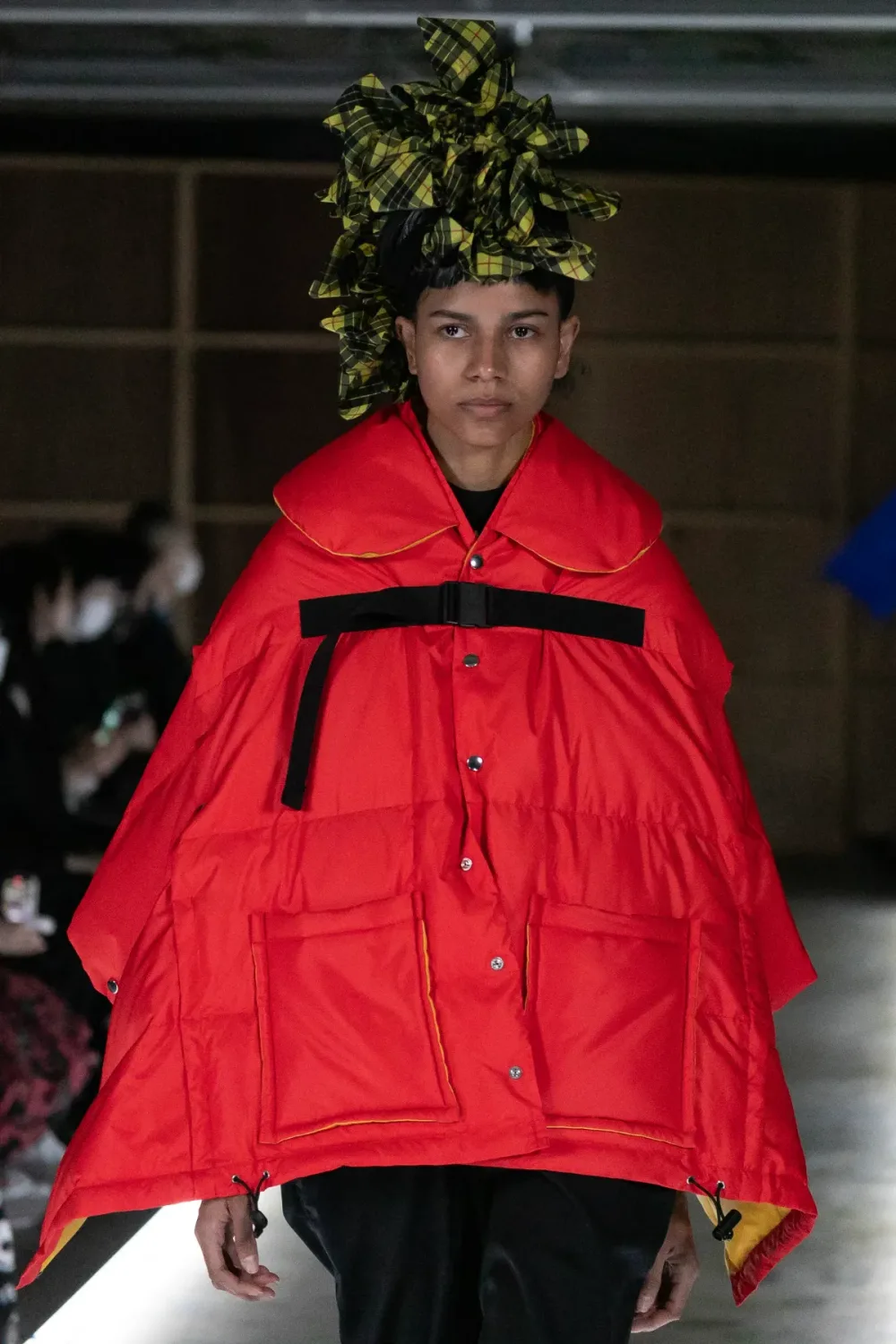 タオ 2023年秋冬 LOOK 1 / VIEW 2