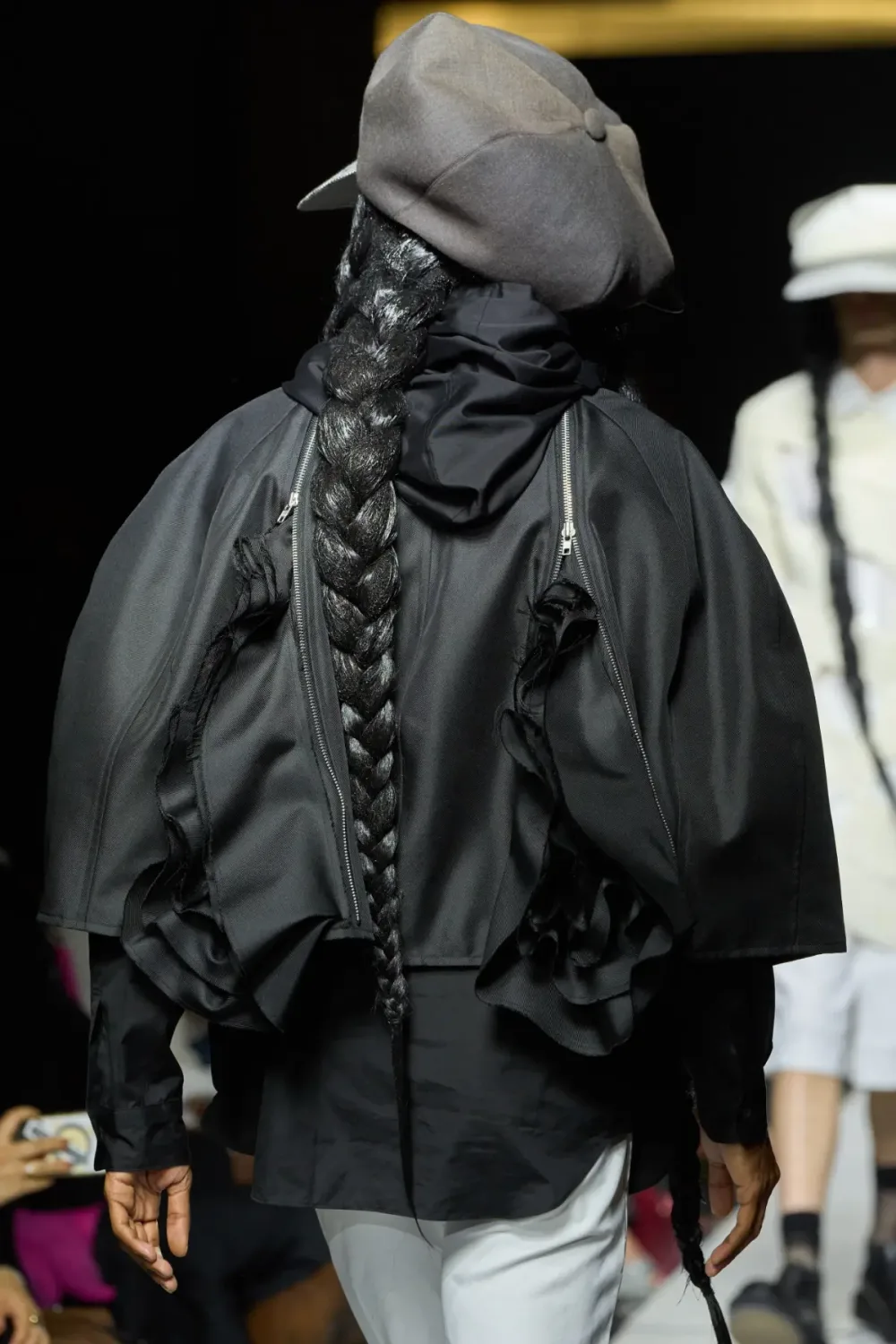 コムデギャルソンオムプリュス 2026年春夏 LOOK 11 / VIEW 6