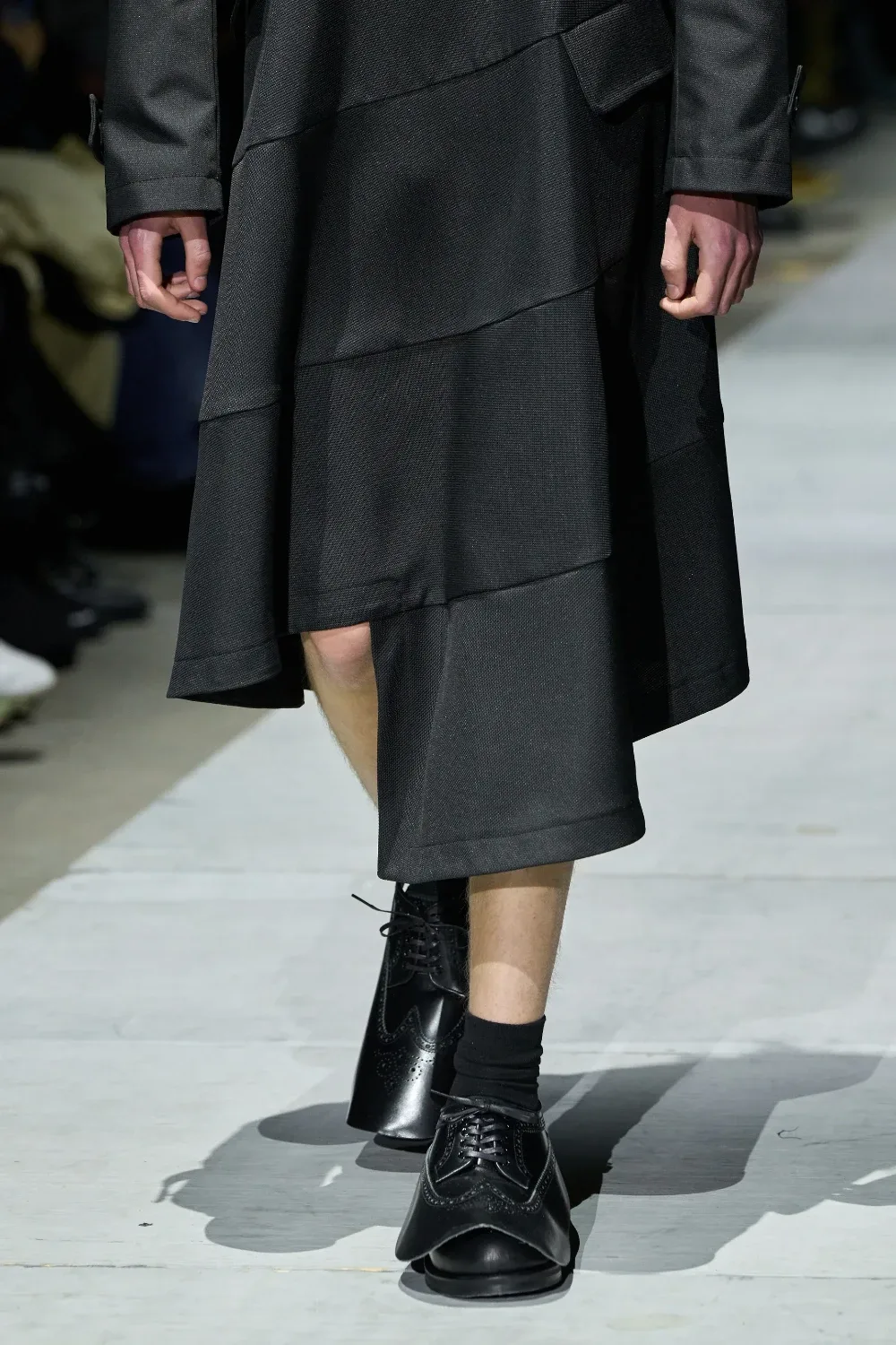 コムデギャルソンオムプリュス 2026年秋冬 LOOK 13 / VIEW 2