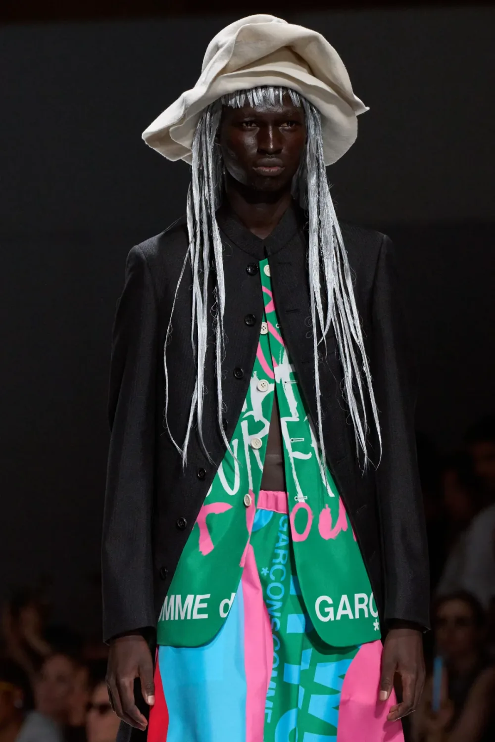 コムデギャルソンオムプリュス 2027年春夏 LOOK 37 / VIEW 2