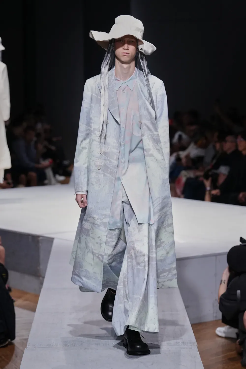 コムデギャルソンオムプリュス 2027年春夏 LOOK 14