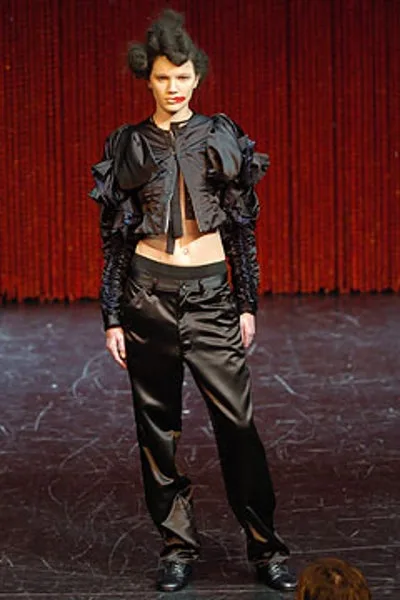 コムデギャルソン 2004秋冬 LOOK 5