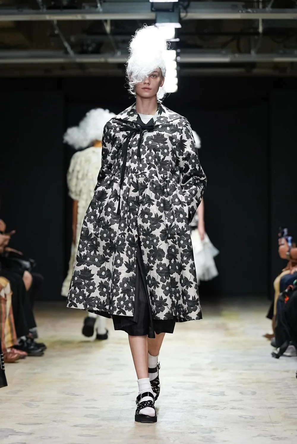 タオ 2027年春夏 LOOK 18