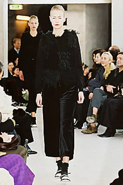 コムデギャルソン 2002秋冬 LOOK 28