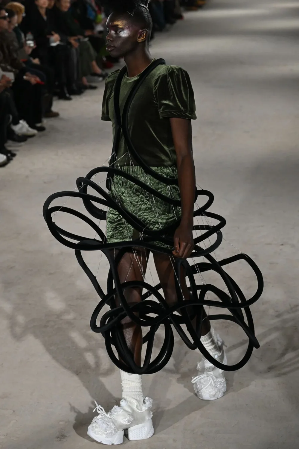ノワールケイニノミヤ 2024年秋冬 LOOK 18 / VIEW 2