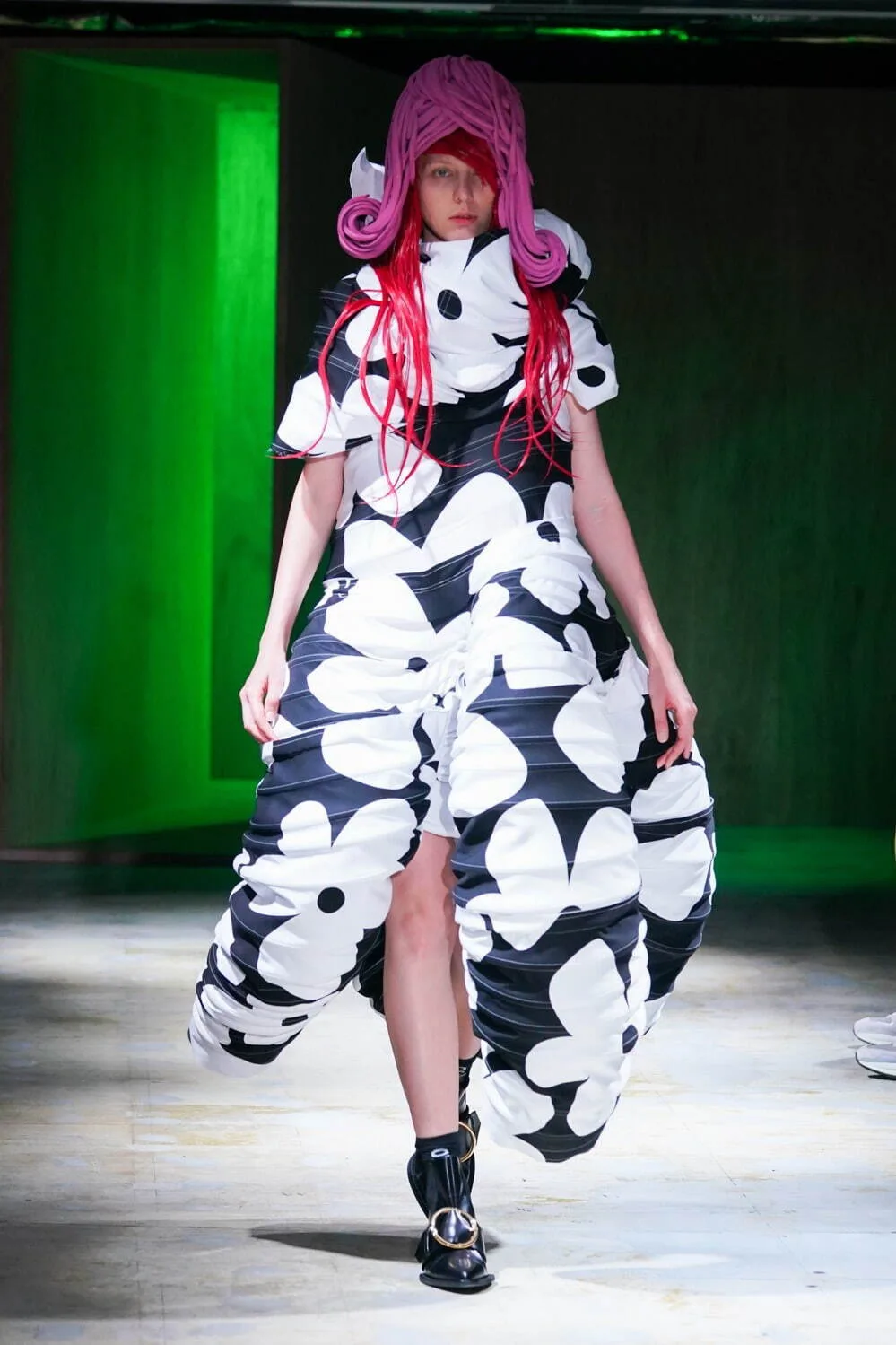 コムデギャルソン 2022年春夏 LOOK 2