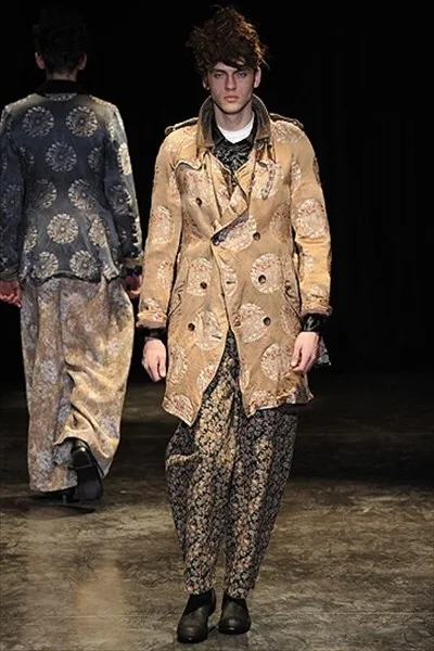 コムデギャルソンオムプリュス 2011秋冬 LOOK 8