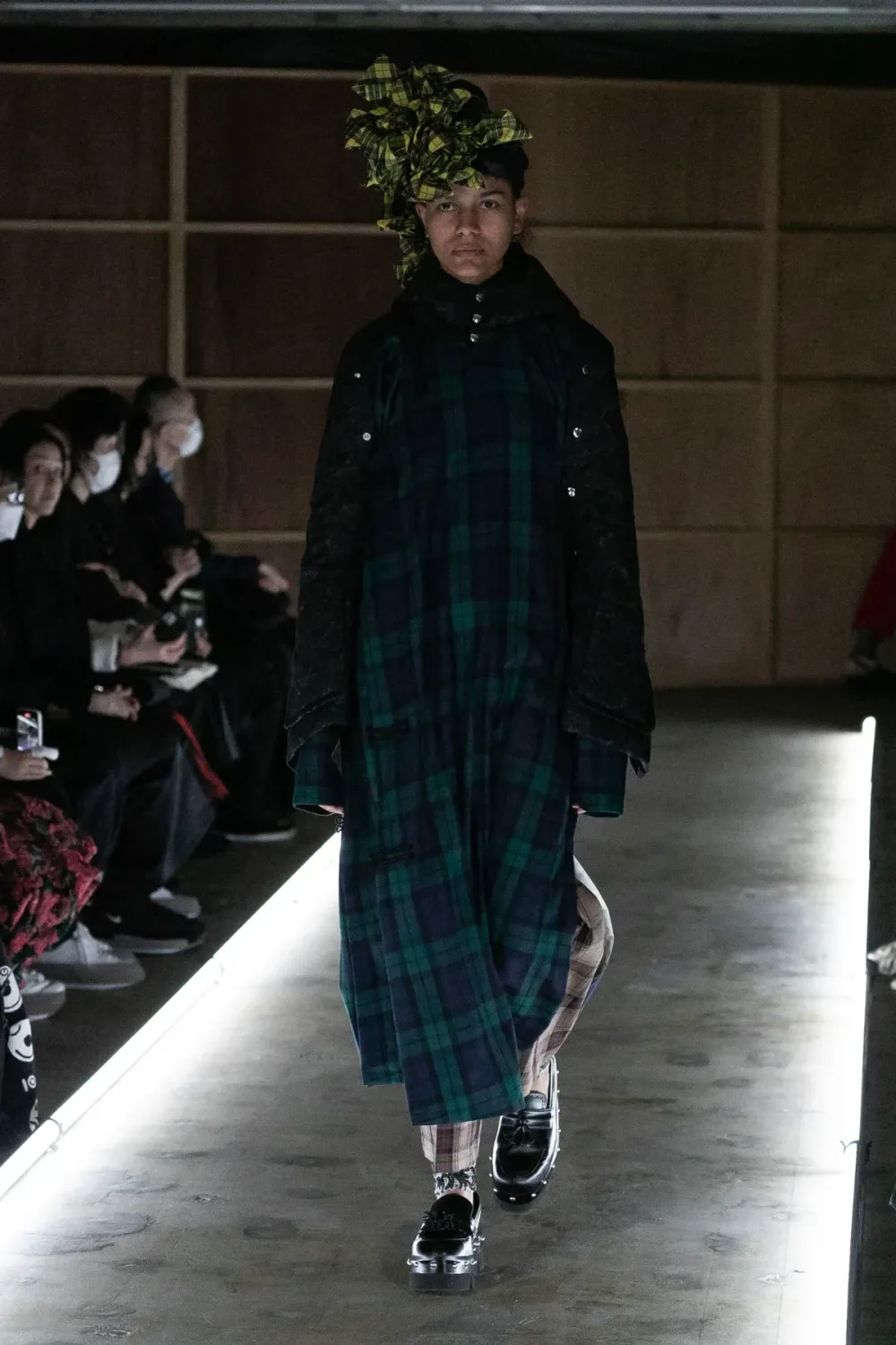 タオ 2023年秋冬 LOOK 29