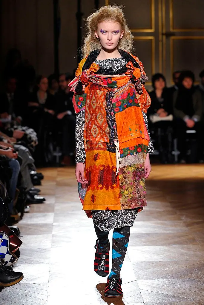 タオ 2010年秋冬 LOOK 33