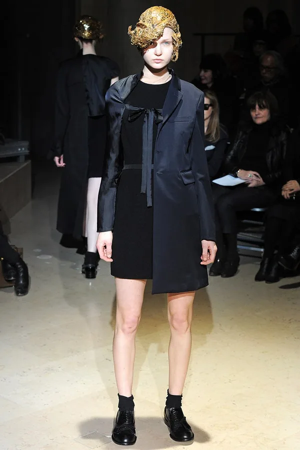 コムデギャルソン 2011秋冬 LOOK 18