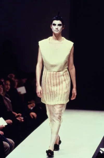 コムデギャルソン 1997秋冬 LOOK 11