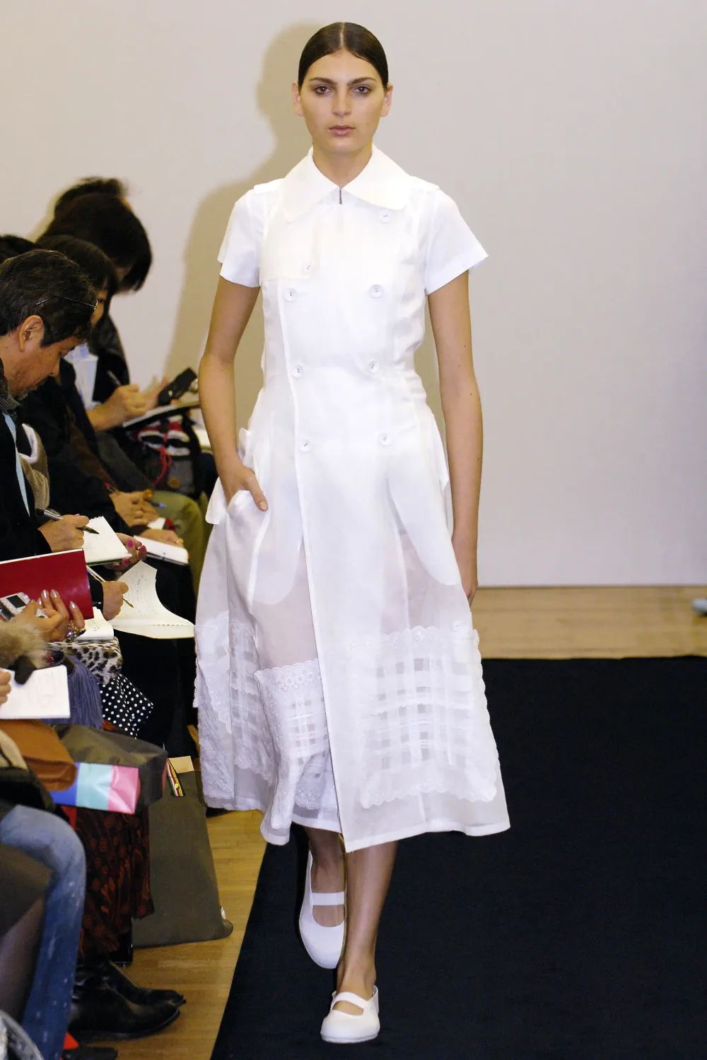 タオ 2006年春夏 LOOK 16