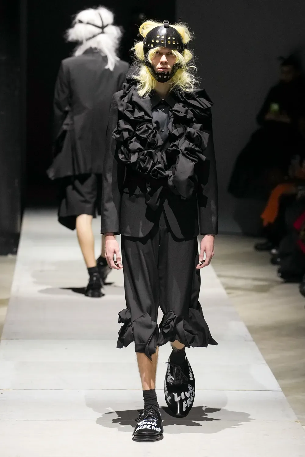 コムデギャルソンオムプリュス 2026年秋冬 LOOK 23