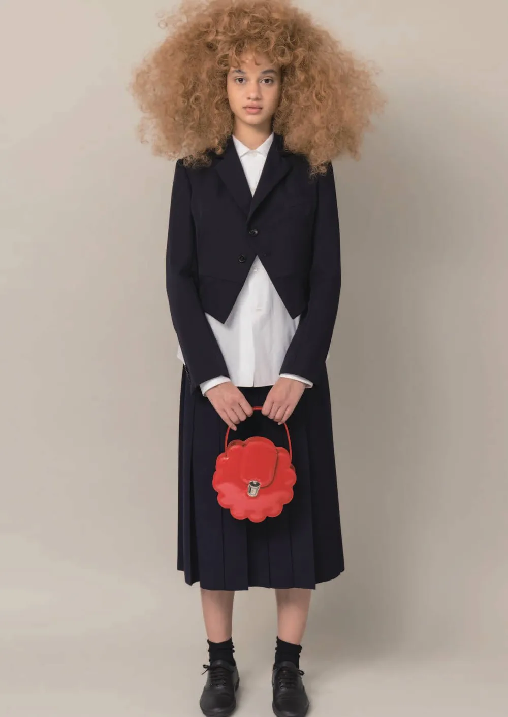 コムデギャルソンガール 2022年秋冬 LOOK 2