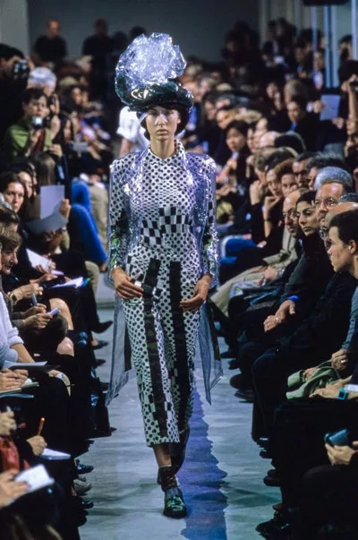 コムデギャルソン 2001春夏 LOOK 15