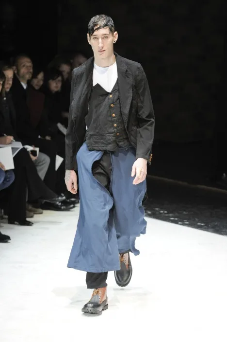 コムデギャルソンオムプリュス 2010秋冬 LOOK 15