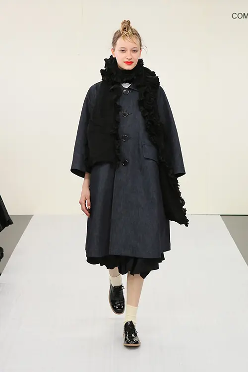 tricot COMME des GARÇONS 2015年秋冬コレクション LOOK 1