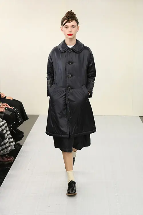 トリコ・コムデギャルソン 2015年秋冬 LOOK 29