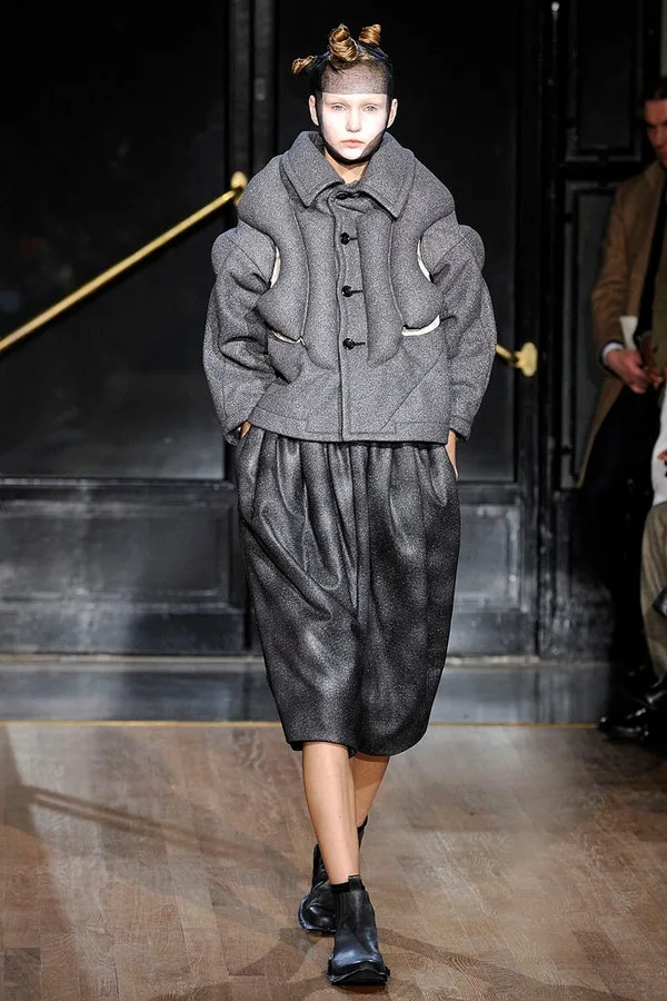 コムデギャルソン 2010秋冬 LOOK 27