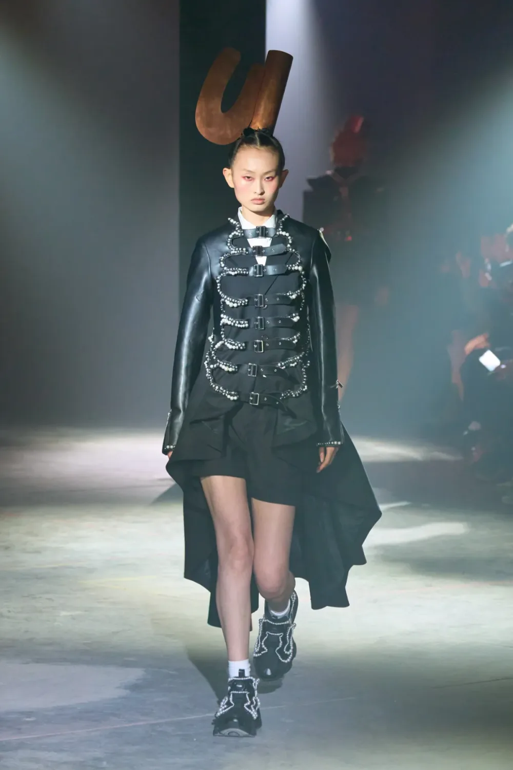ノワールケイニノミヤ 2025年春夏 LOOK 21