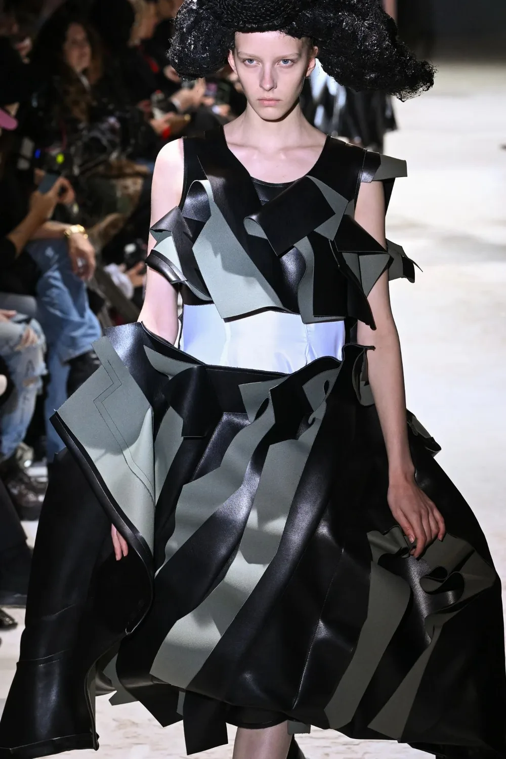 コムデギャルソン 2024年秋冬 LOOK 8