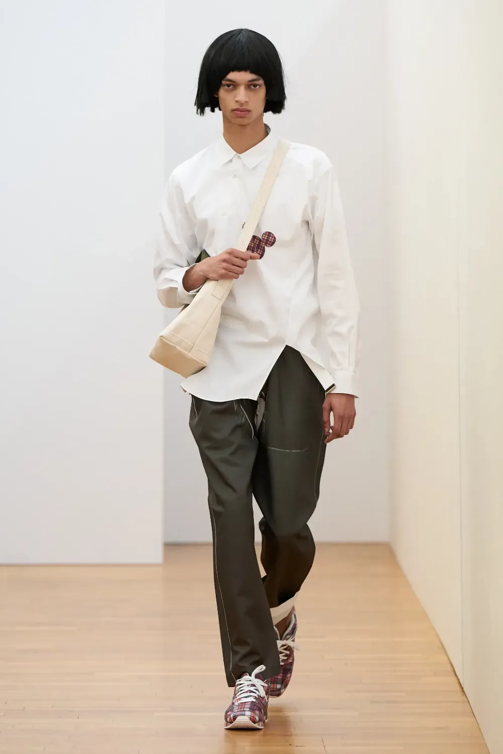 コムデギャルソンシャツ 2025年春夏 LOOK 17