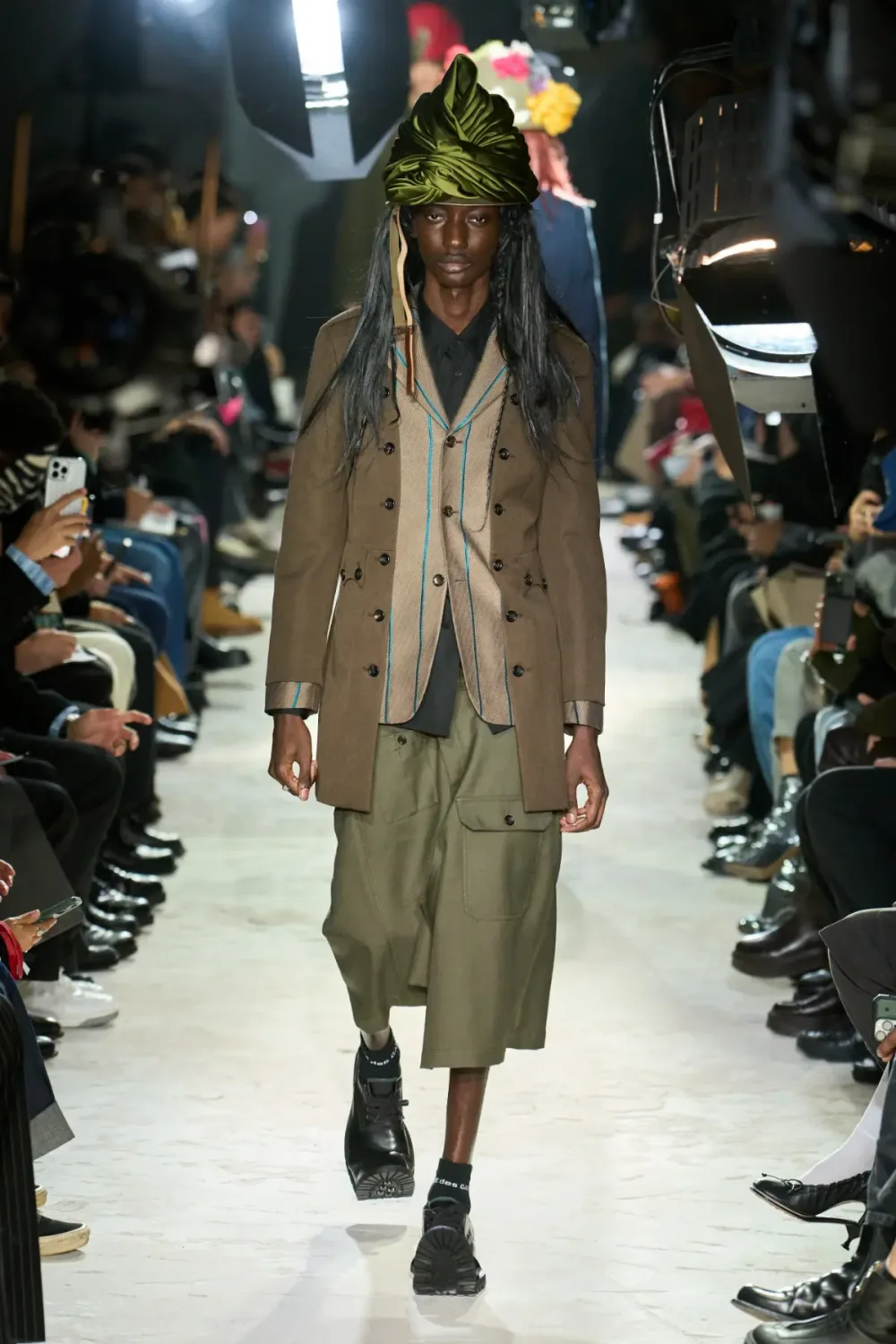 コムデギャルソンオムプリュス 2025年秋冬 LOOK 10